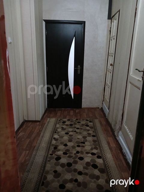 İcarəyə verilir 2 otaqlı köhnə tikili 65 m²