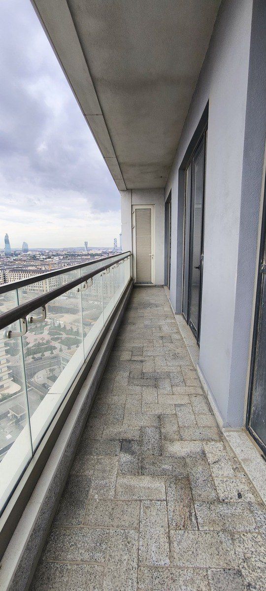 Satılır 4 otaqlı yeni tikili 220 m² — Mənzil, Bakı (11)