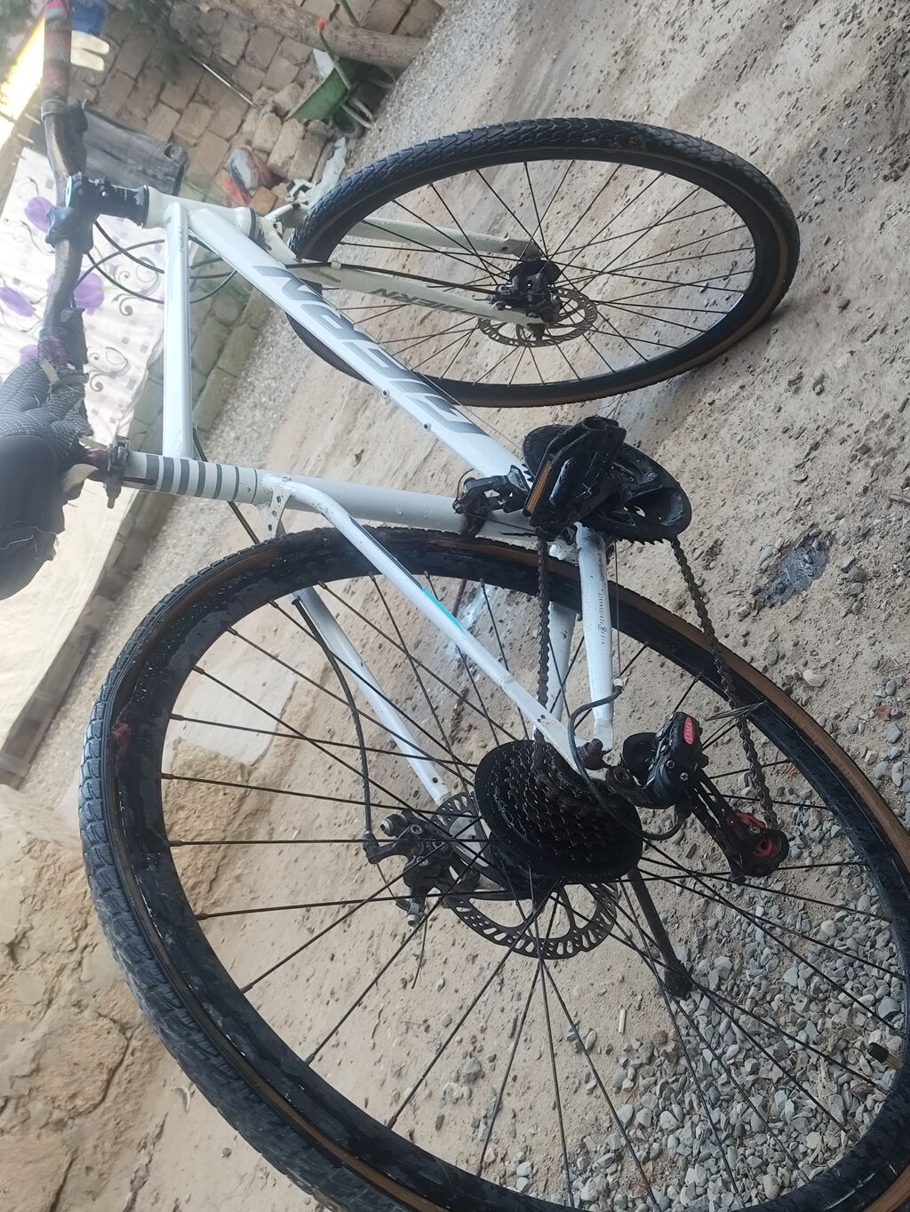 İşlənmiş Şəhər velosipedi 28", sürətlərin sayı: 21, Ünvandan götürmə — Yol velosipedləri, Digah (2)