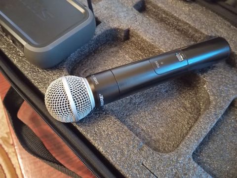 İşlənmiş Simsiz (Bluetooth) Mikrofon Shure, Pulsuz çatdırılma — Qusar