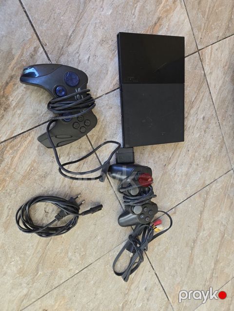 Diski oxumur qalan her weyu iwleyir.Sony PlayStation 2 Slim (Model — Oğuz