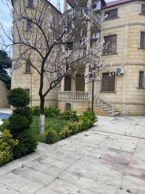 Satılır 6 otaqlı həyət evi/bağ evi 360 m² — Bakı