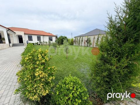 Satılır 5 otaqlı həyət evi/bağ evi 240 m²