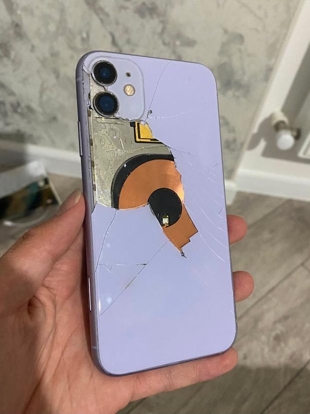 IPhone 11, 128 GB, Matte Gold, Kredit, Qırıq, Simsiz şarj — Apple iPhone, Sumqayıt (7)