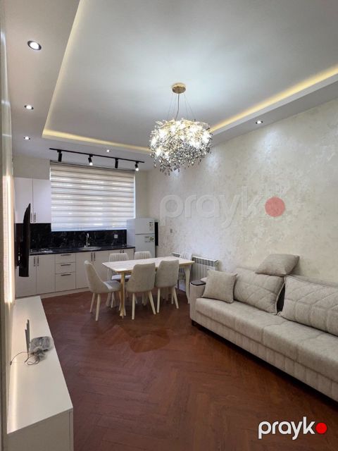 İcarəyə verilir 3 otaqlı yeni tikili 75 m²