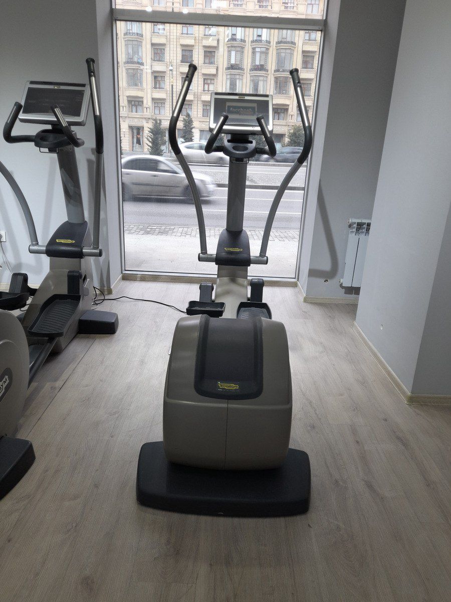 Elliptik trenajor "Technogym Synchro Excite 700" — İdman, hobi, istirahət, Bakı (7)