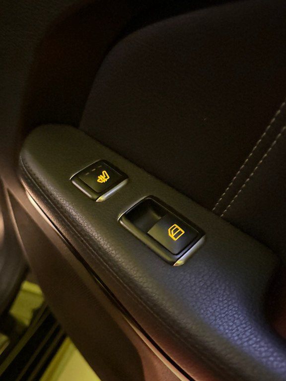Mercedes E 220, 2.1 L, 2014 il, 205 000 km — Avtomobillər, Bakı (10)