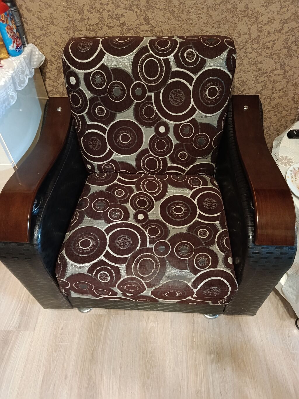 Kreslo – geniş oturacaq və gizli sandıq çekmeci ilə - Model: Tək — Kreslolar, Bakı (2)