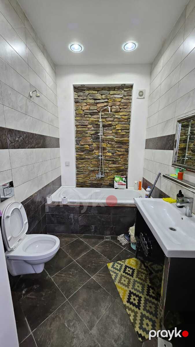 Satılır 4 otaqlı həyət evi/bağ evi 200 m² — Ev, villa, Bakı (11)