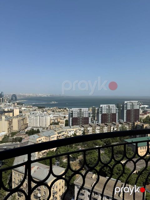 Satılır 5 otaqlı yeni tikili 300 m²