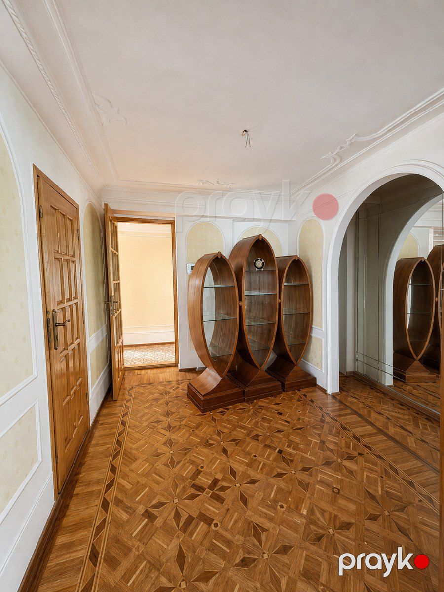 Satılır 4 otaqlı köhnə tikili 190 m² — Mənzil, Bakı (3)