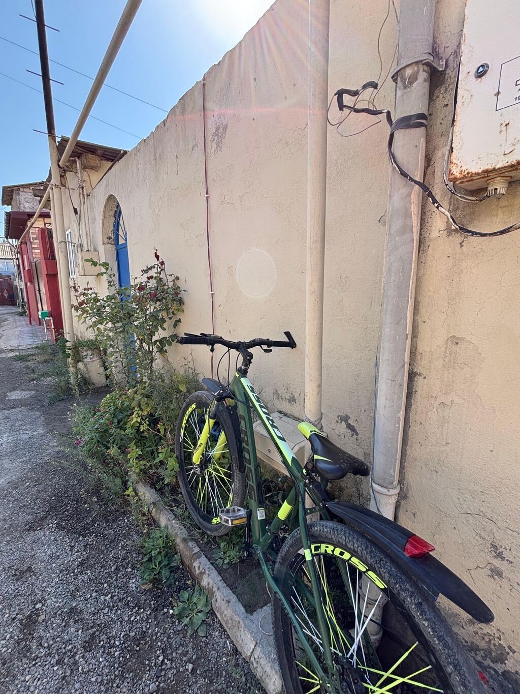 Kross dağ - Çərçivə: yüngül alüminium, yaşıl-qara rəng sxemi, kabel — Dağ velosipedləri, Bakı (5)