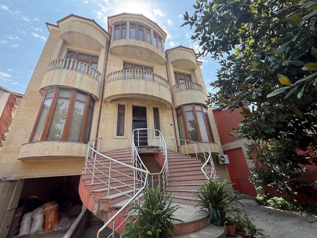 Satılır 6 otaqlı həyət evi/bağ evi 300 m² — Ev, villa, Bakı (3)