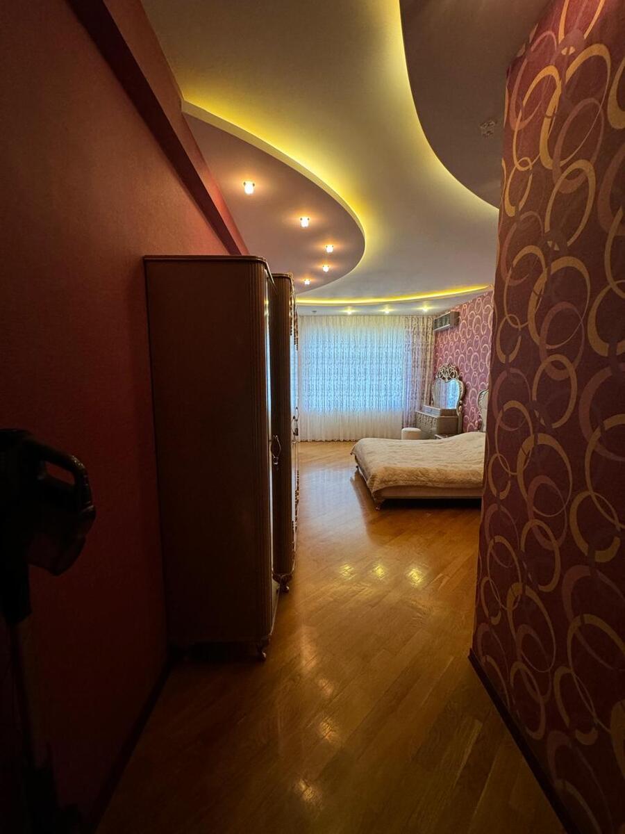Satılır 7 otaqlı yeni tikili 450 m² — Mənzil, Bakı (7)
