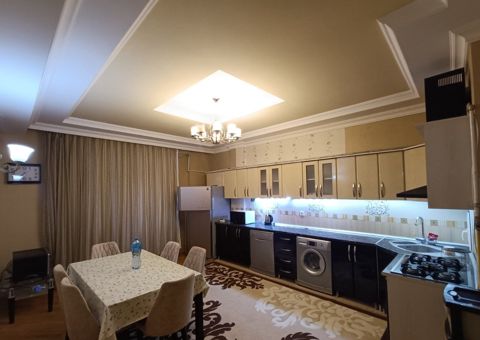 İcarəyə verilir 3 otaqlı yeni tikili 150 m² — Bakı