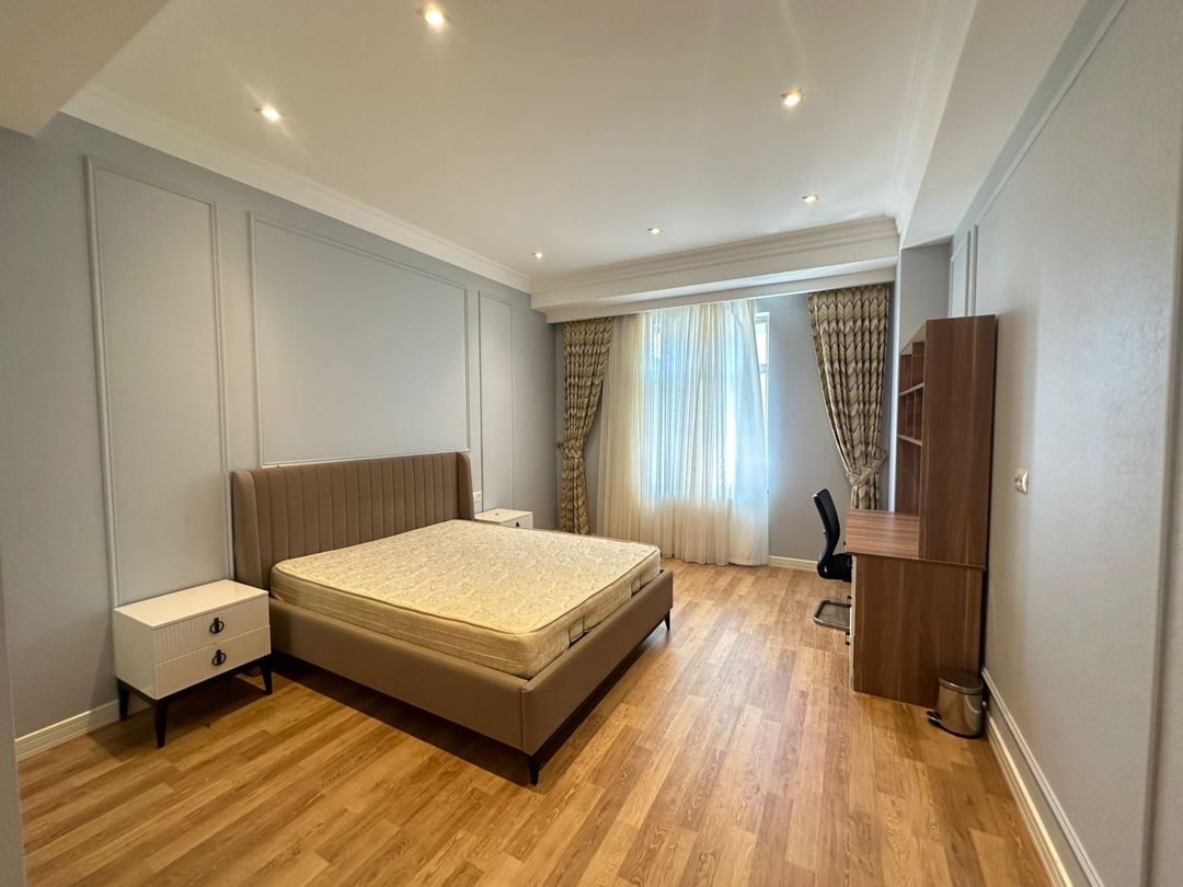 İcarəyə verilir 4 otaqlı yeni tikili 220 m² — Mənzil, Bakı (8)
