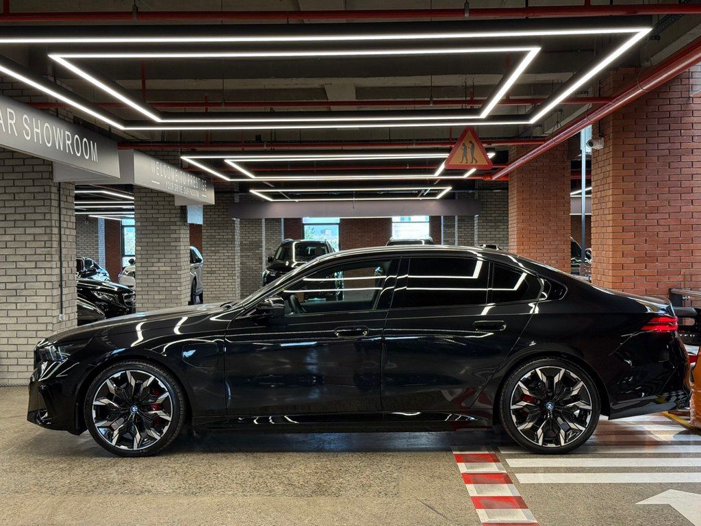 BMW 530e, 2.0 L, 19.4 kWh, 2024 il, 27 000 km — Avtomobillər, Bakı (8)