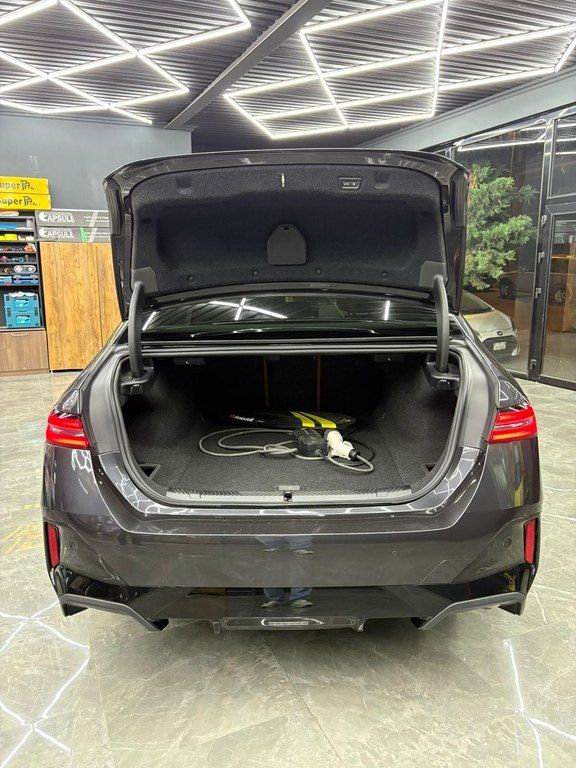 BMW i5, 81.2 kWh, 2023 il, 37 800 km — Avtomobillər, Bakı (6)