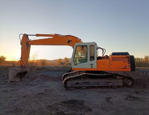 Liebherr 914 sepli ekskavator Çalov həcmi - 1.2 kub. Roksan qoşula — Bakı
