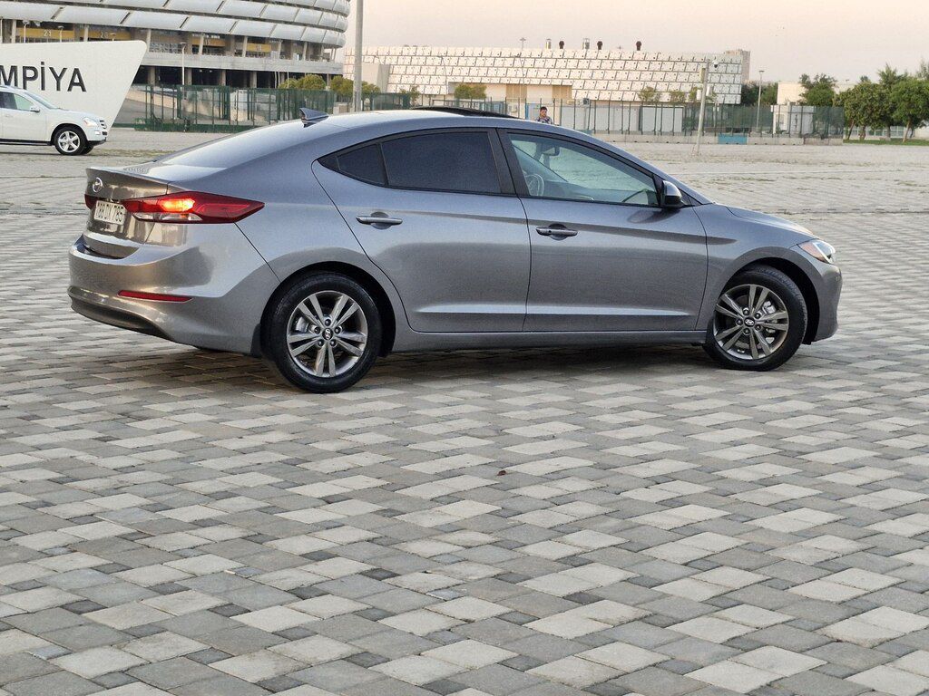 Hyundai Elantra, 2.0 L, 2018 il, 102 000 km — Avtomobillər, Bakı (4)