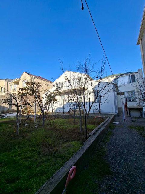 Satılır 6 otaqlı həyət evi/bağ evi 250 m² — Bakı