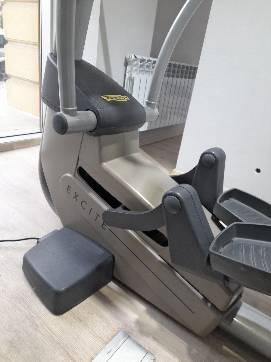 Elliptik trenajor "Technogym Synchro Excite 700" — İdman, hobi, istirahət, Bakı (10)