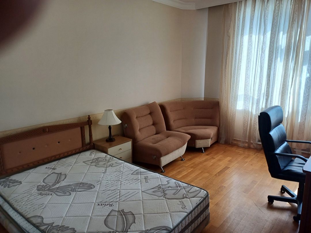 İcarəyə verilir 4 otaqlı yeni tikili 220 m² — Mənzil, Bakı (4)