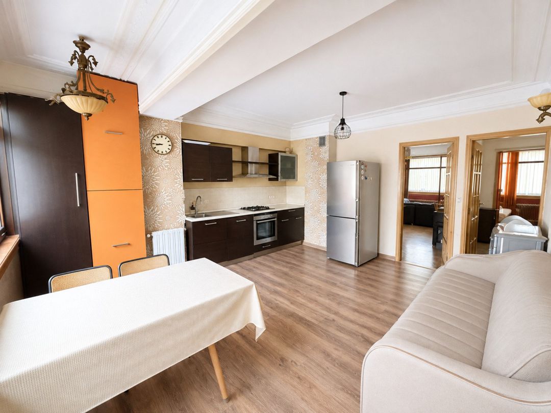 Satılır 4 otaqlı köhnə tikili 190 m² — Mənzil, Bakı (12)