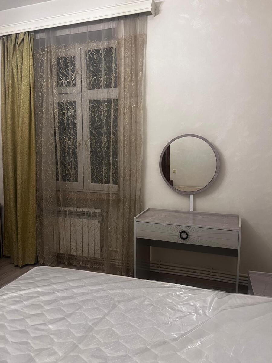 İcarəyə verilir 2 otaqlı köhnə tikili 85 m² — Mənzil, Bakı (8)
