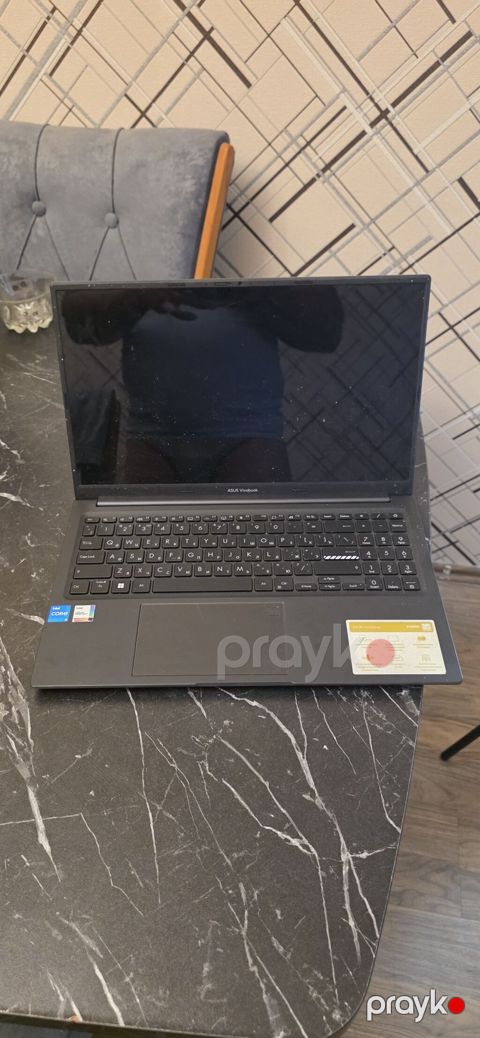 ASUS Vivobook noutbuku Qeyd edim ki ekran sınıb işləmir və İrisi yanıb — Digah