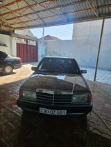 Mercedes 190, 1.8 L, 1992 il, 399 999 km — Cars