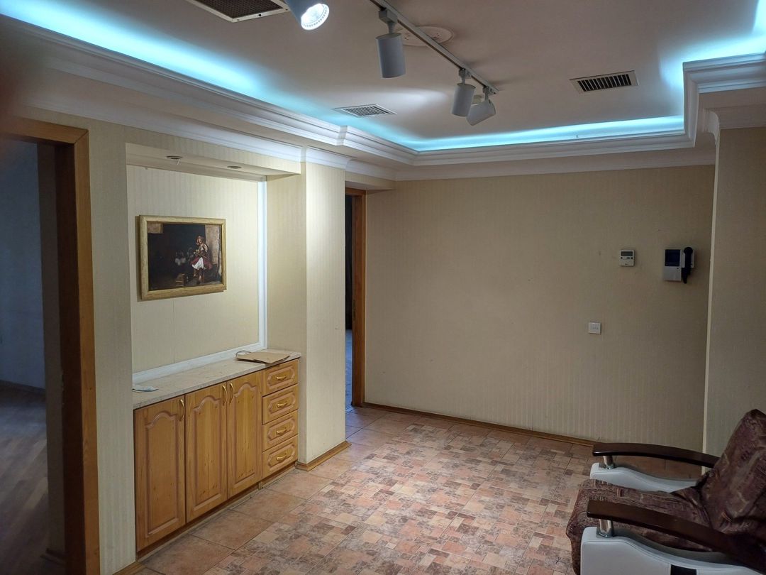 İcarəyə verilir 3 otaqlı yeni tikili 120 m² — Mənzil, Bakı (9)