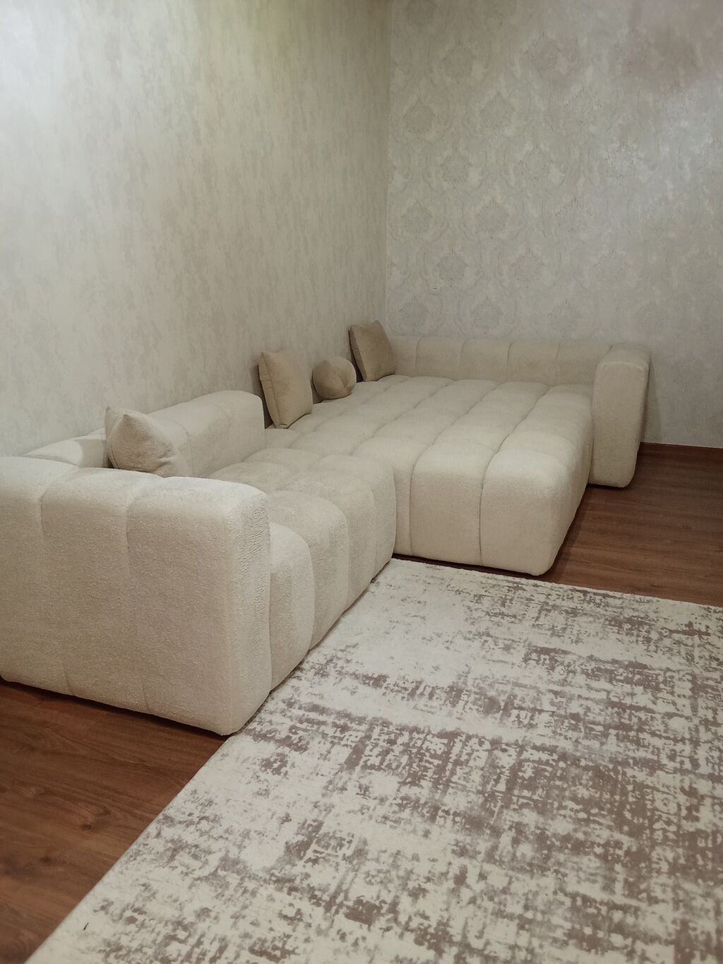 Yeni modern künc divan çarpayı satılır, 2 nəfərlik böyük bazalı — Divanlər, Bakı (4)