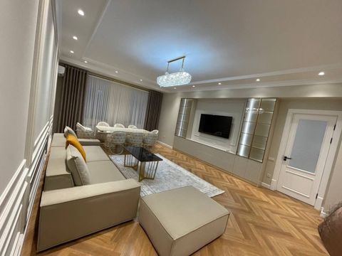 3-otaqlı yeni tikili kirayə verilir, Nizami m., 160 m² — Bakı