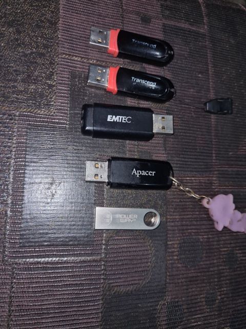 USB flaş kartlar — Bakı