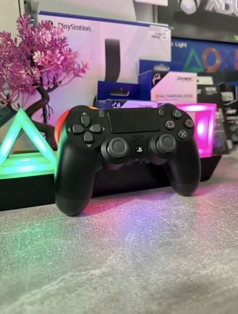 PlayStation DualShock 4 simsiz oyun pulti – orijinal dizayn, qara rəng — Bakı
