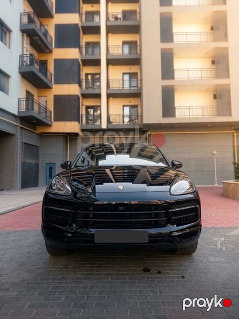 Porsche Cayenne, 3.0 L, 2024 il, 50 500 km
