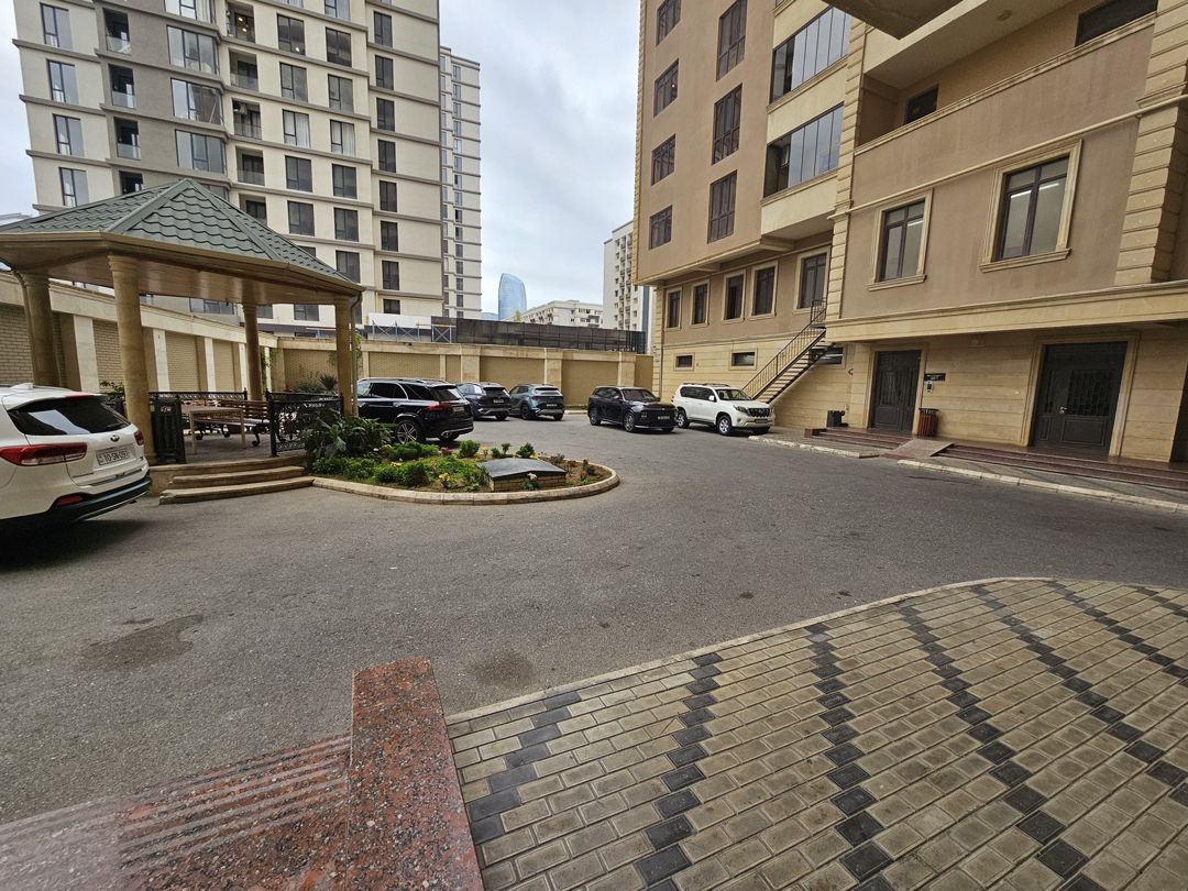 İcarəyə verilir 4 otaqlı yeni tikili 185 m² — Mənzil, Bakı (11)