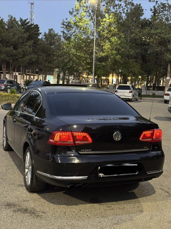Volkswagen Passat, 1.8 L, 2013 il, 277 000 km — Avtomobillər, Bakı (4)