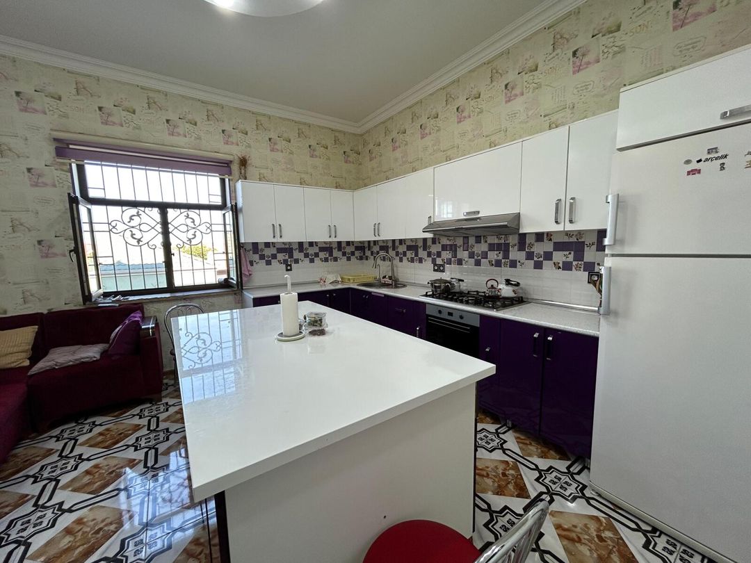 Satılır 5 otaqlı həyət evi/bağ evi 250 m² — Ev, villa, Bakı (12)