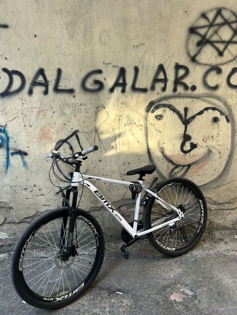 BMX GTR dağ velosipedi - Rəng: ağ-qara - Çərçivə: yüngül və möhkəm — Bakı