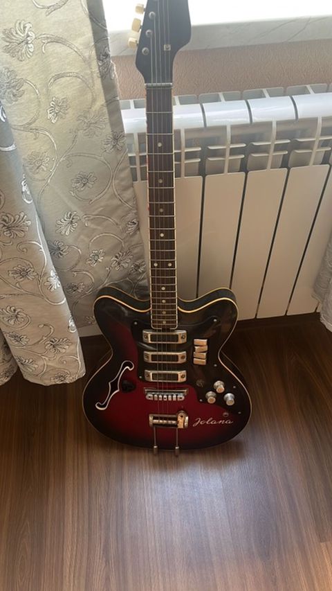 Məhsul: Jolana yarım-hollow elektrik gitara Xüsusiyyətlər: - Korpus — Masazır