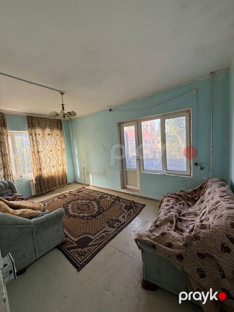 Satılır 2 otaqlı köhnə tikili 60 m²