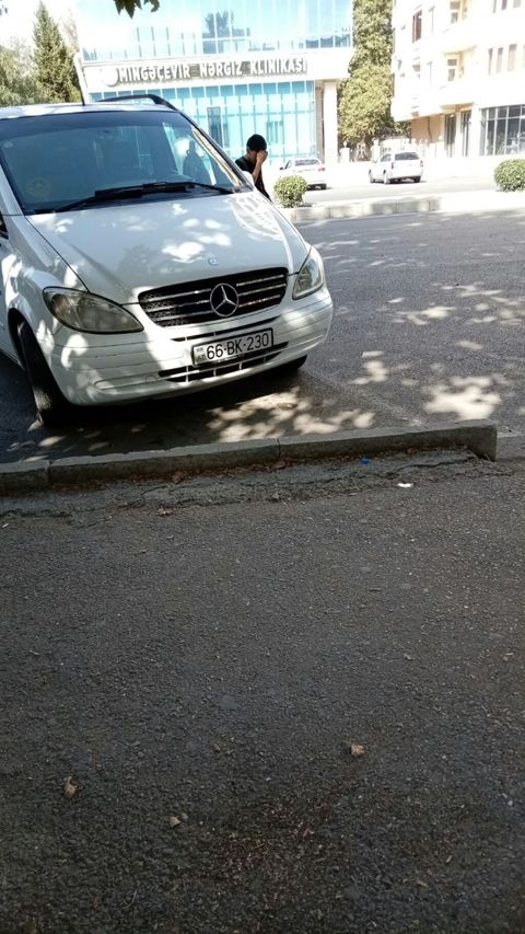 Mercedes-Benz Vito: 2 l Van/Minivan — Mingəçevir