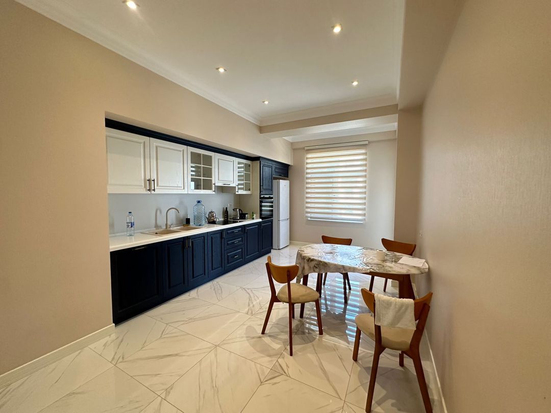 İcarəyə verilir 4 otaqlı yeni tikili 220 m² — Mənzil, Bakı (6)