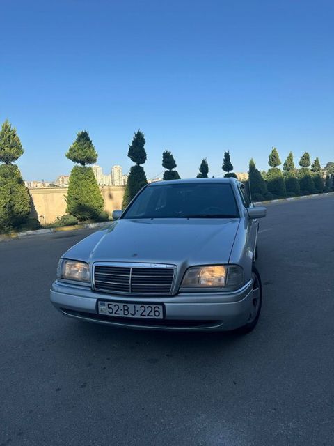 Mercedes C 180, 1.8 L, 1995 il, 348 200 km — Bakı