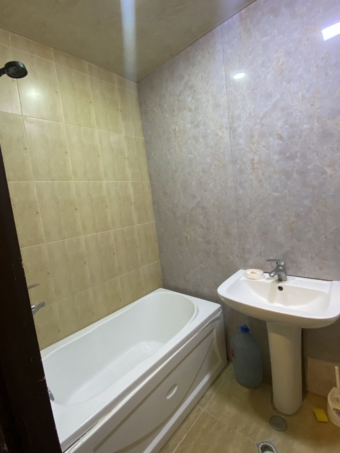İcarəyə verilir 1 otaqlı yeni tikili 45 m² — Mənzil, Bakı (9)