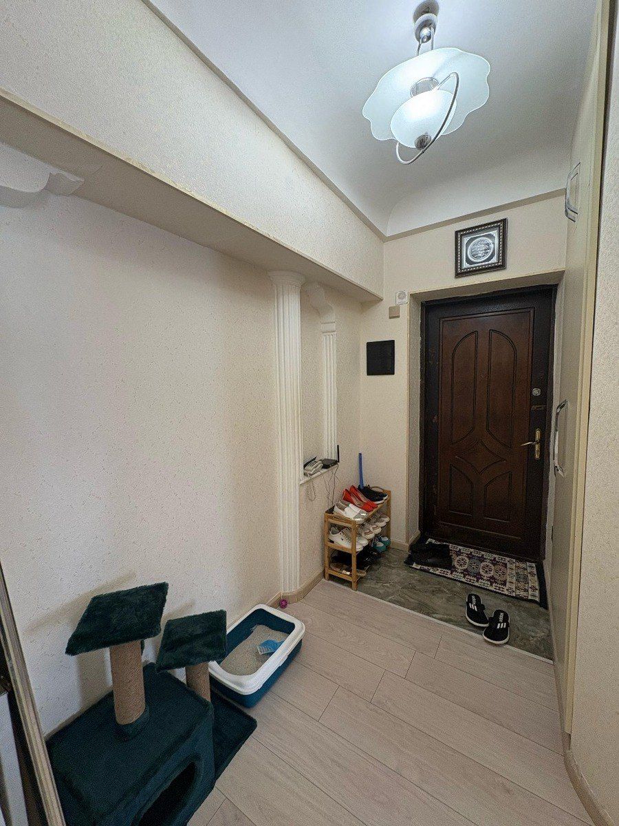 Satılır 2 otaqlı köhnə tikili 65 m² — Mənzil, Bakı (10)