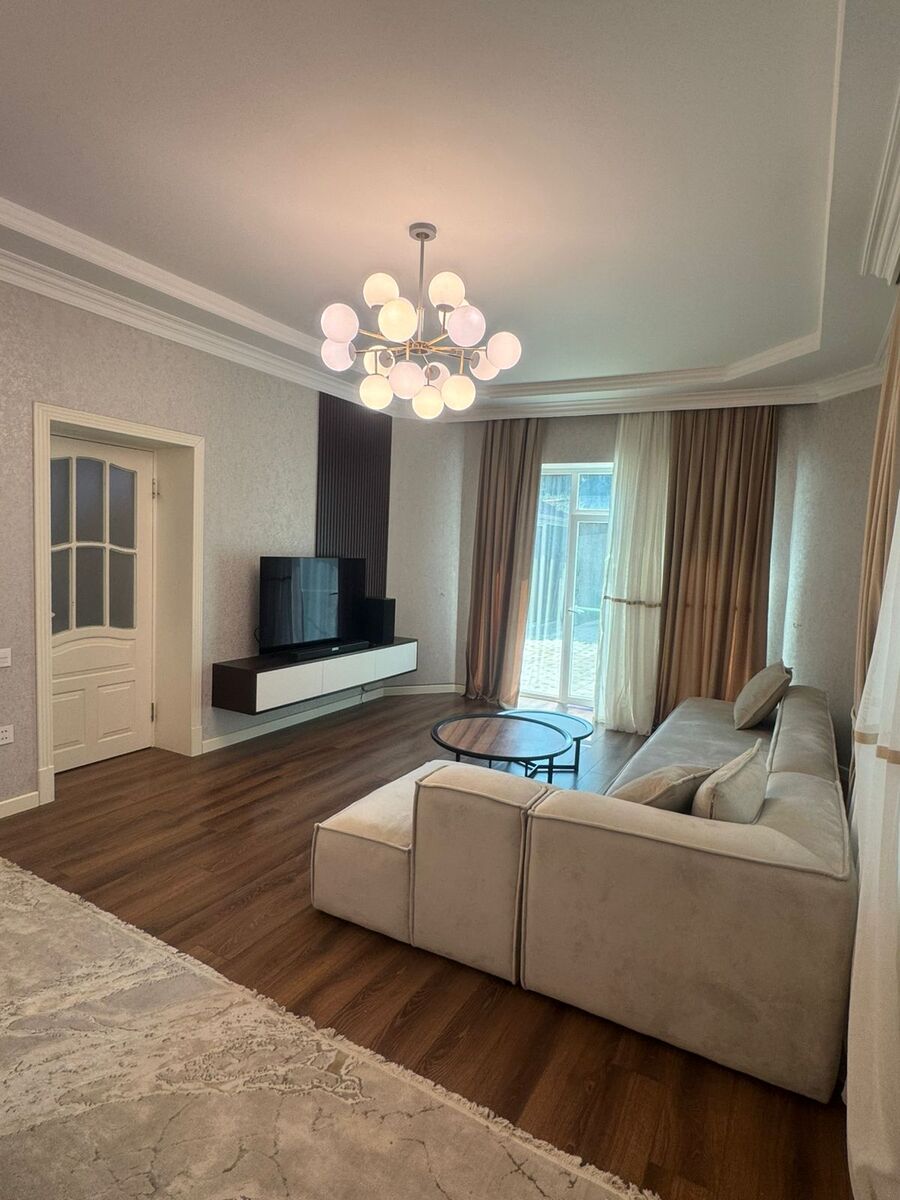 Satılır 4 otaqlı həyət evi/bağ evi 200 m² — Ev, villa, Bakı (4)