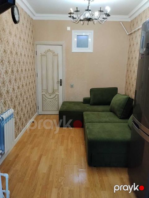 Satılır 2 otaqlı köhnə tikili 55 m²